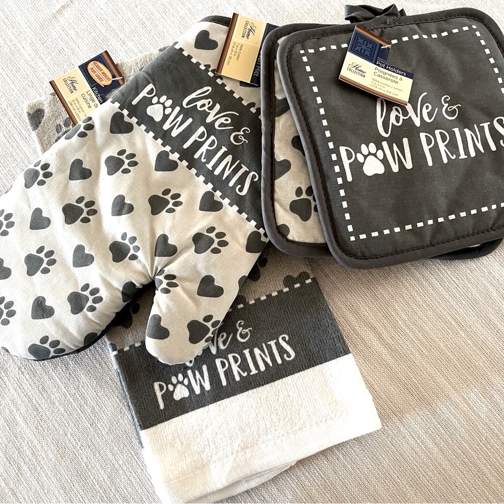 “Love and Paw” Prints Saying Oven Mitt, 2 Pot Holders & Kitchen Hand Towel NWT